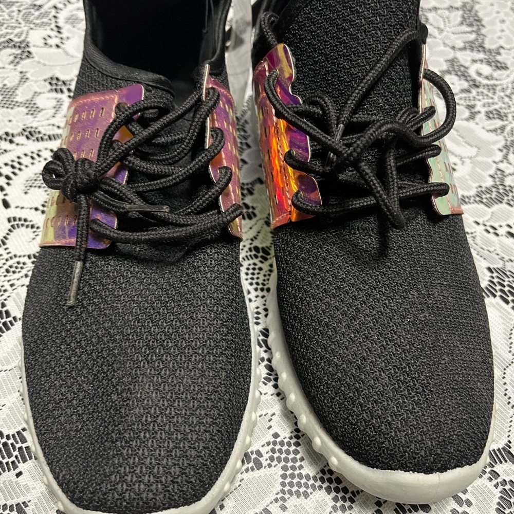 SOLE MATES SNEAKERS